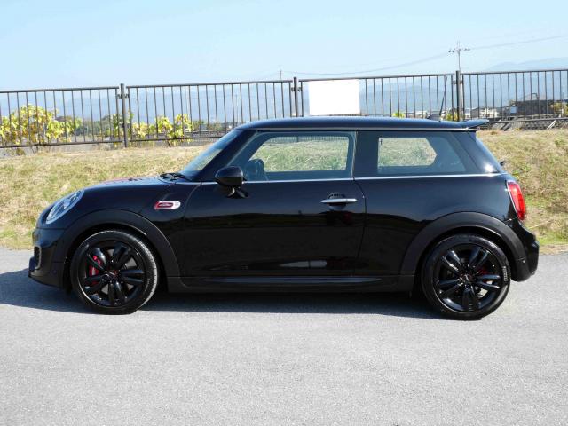 滋賀県中古車　BMW MINI ジョンクーパーワークス