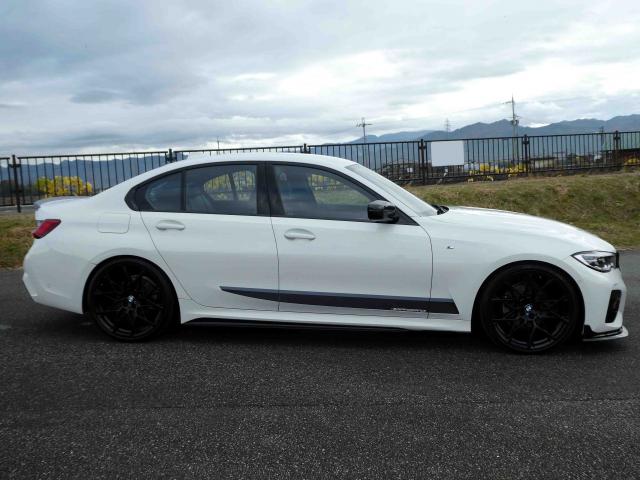 滋賀県中古車　BMW 3シリーズ 320i Mスポーツ