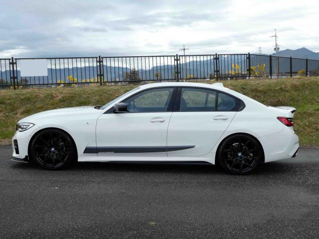 滋賀県中古車　BMW 3シリーズ 320i Mスポーツ