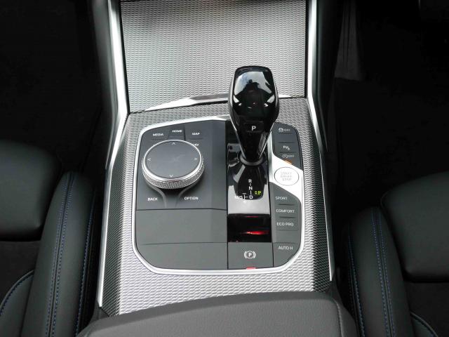 滋賀県中古車　BMW 3シリーズ 320i Mスポーツ