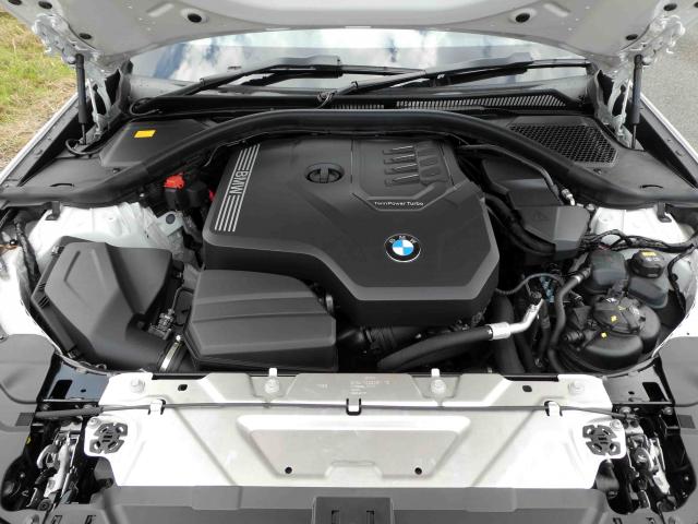 滋賀県中古車　BMW 3シリーズ 320i Mスポーツ