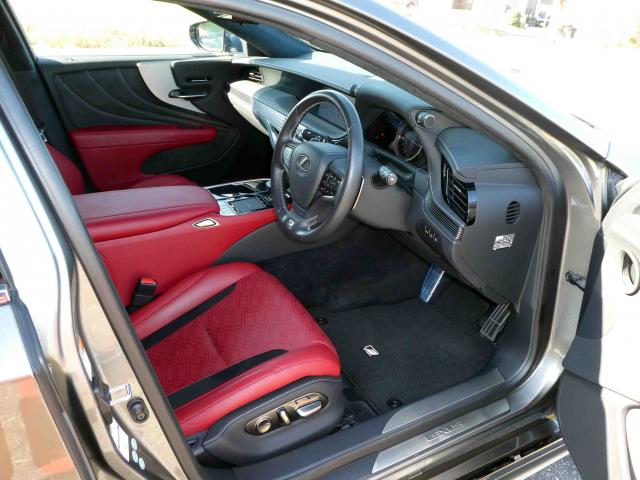 滋賀県中古車　レクサス LS LS500 Fスポーツ