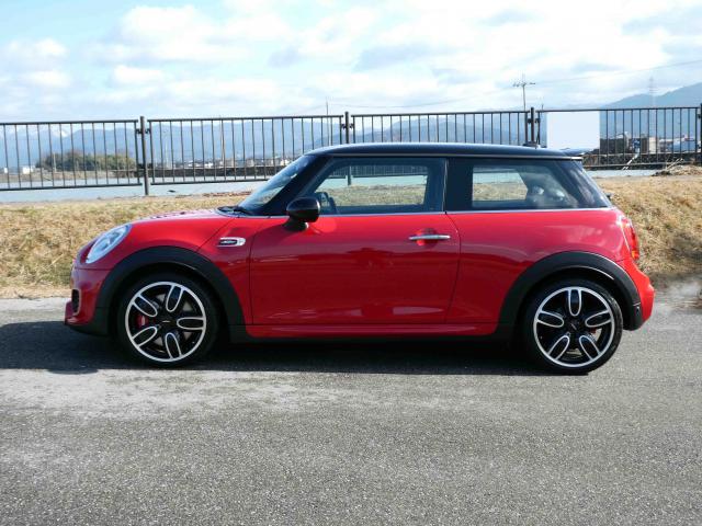 滋賀県中古車　BMW MINI ジョンクーパーワークス