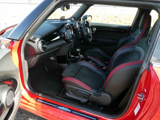 滋賀県中古車　BMW MINI ジョンクーパーワークス