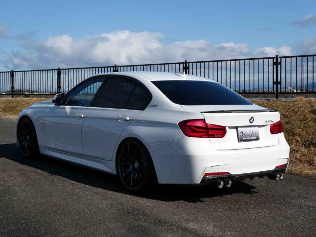 滋賀県中古車　BMW 3ã‚·ãƒªãƒ¼ã‚º 330e Mã‚¹ãƒãƒ¼ãƒ„