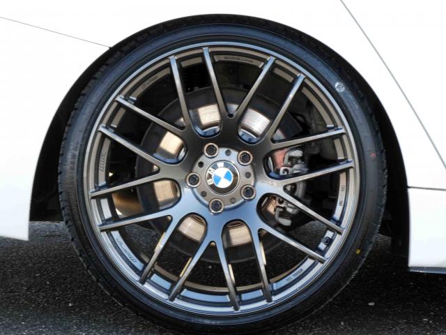 滋賀県中古車　BMW 3ã‚·ãƒªãƒ¼ã‚º 330e Mã‚¹ãƒãƒ¼ãƒ„