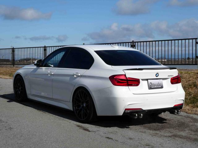 滋賀県中古車　BMW 3シリーズ 320i Mスポーツ