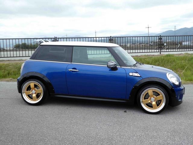 滋賀県中古車　BMW MINI クーパーS