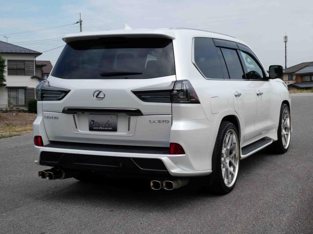 滋賀県中古車　レクサス LX LX570ブラックシークエンス