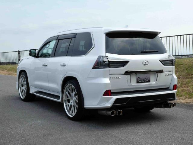 滋賀県中古車　レクサス LX LX570ブラックシークエンス
