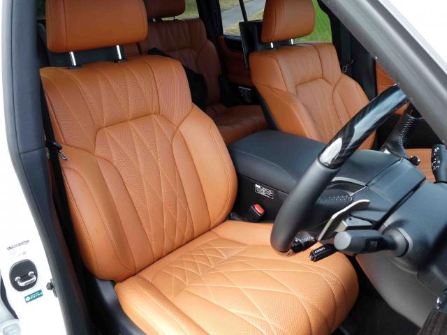 滋賀県中古車　レクサス LX LX570ブラックシークエンス
