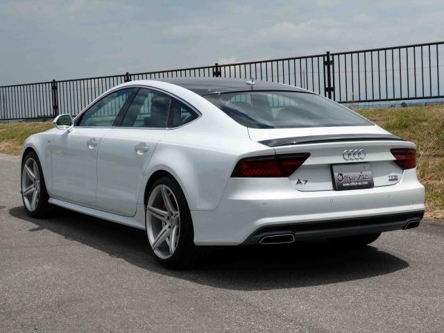 滋賀県中古車　アウディ A7 スポーツバック 3.0TFSIクワトロ Sラインパッケージ