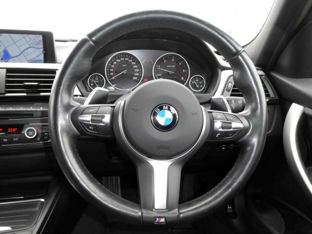 滋賀県中古車　BMW 3シリーズ 320d Mスポーツ