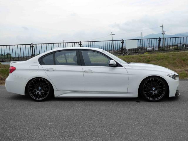 滋賀県中古車　BMW 3シリーズ 330e Mスポーツ