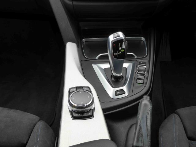 滋賀県中古車　BMW 3シリーズ 330e Mスポーツ