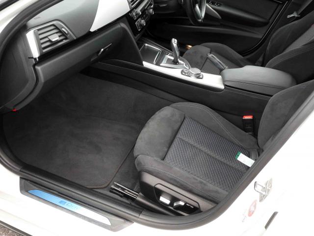 滋賀県中古車　BMW 3シリーズ 330e Mスポーツ