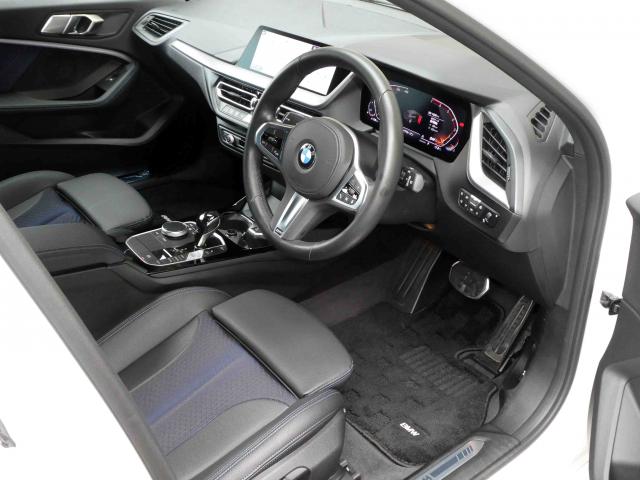 滋賀県中古車　BMW 1シリーズ 118i Mスポーツ