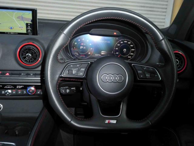 滋賀県中古車　アウディ S3 セダン ベースグレード