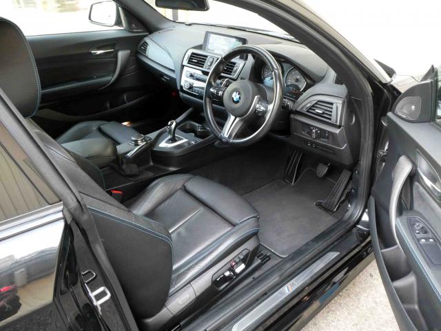 滋賀県中古車　BMW M2 ベースグレード