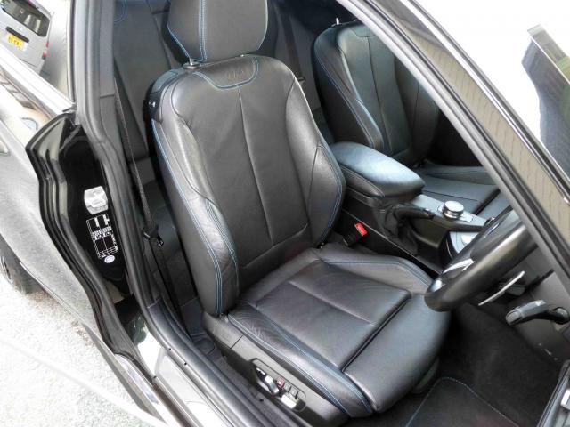 滋賀県中古車　BMW M2 ベースグレード