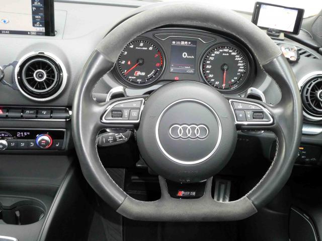 滋賀県中古車　アウディ RS3 RS3スポーツバック