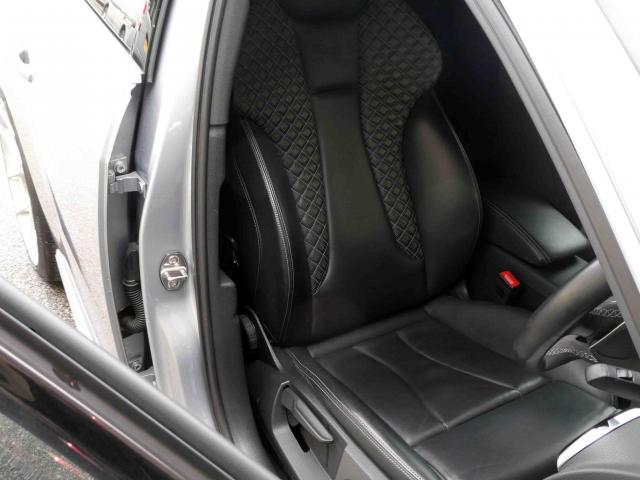 滋賀県中古車　アウディ RS3 RS3スポーツバック