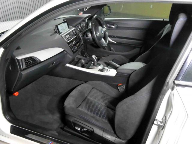 滋賀県中古車　BMW 2シリーズ M240i