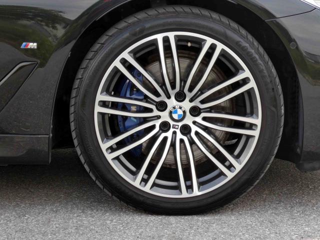 滋賀県中古車　BMW 5シリーズ 530e Mスポーツアイパフォーマンス