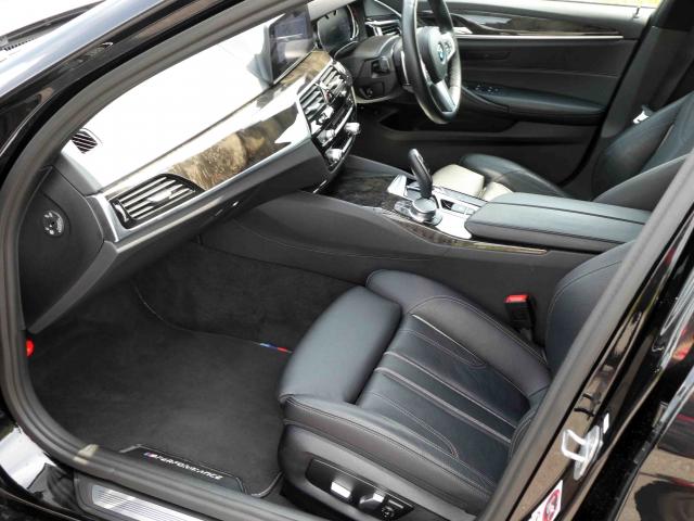 滋賀県中古車　BMW 5シリーズ 530e Mスポーツアイパフォーマンス