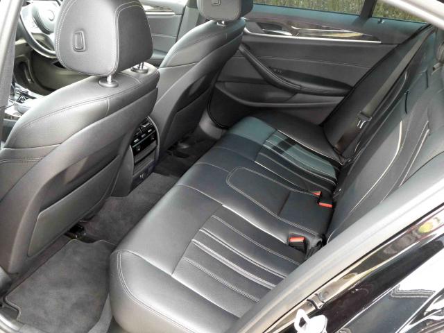 滋賀県中古車　BMW 5シリーズ 530e Mスポーツアイパフォーマンス