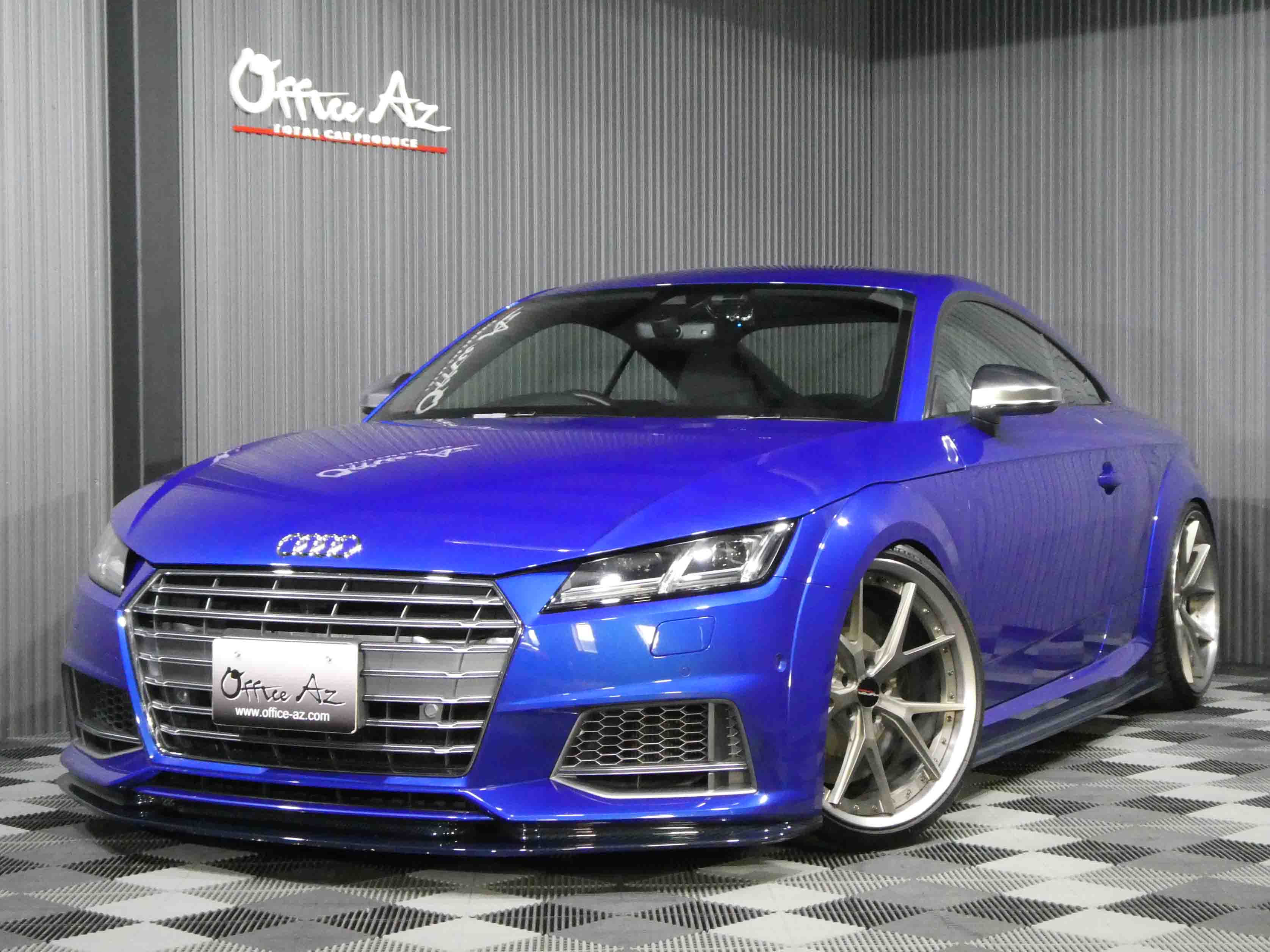 滋賀県中古車　アウディ TTSクーペ 2.0TFSIクワトロ