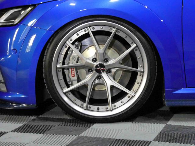 滋賀県中古車　アウディ TTSクーペ 2.0TFSIクワトロ