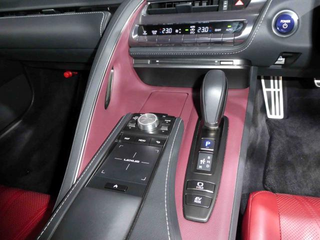 滋賀県中古車　レクサス LC LC500h Lパッケージ