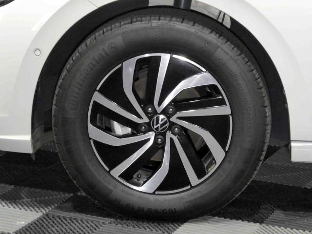 滋賀県中古車　フォルクスワーゲン ポロ TSIアクティブ