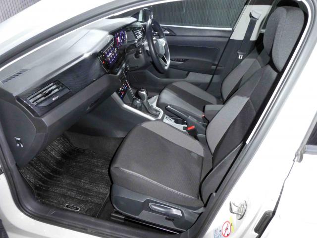 滋賀県中古車　フォルクスワーゲン ポロ TSIアクティブ