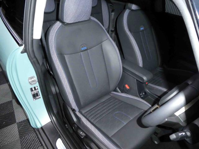 滋賀県中古車　BMW MINI クーパーC クラシックトリム