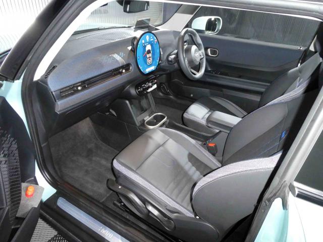 滋賀県中古車　BMW MINI クーパーC クラシックトリム