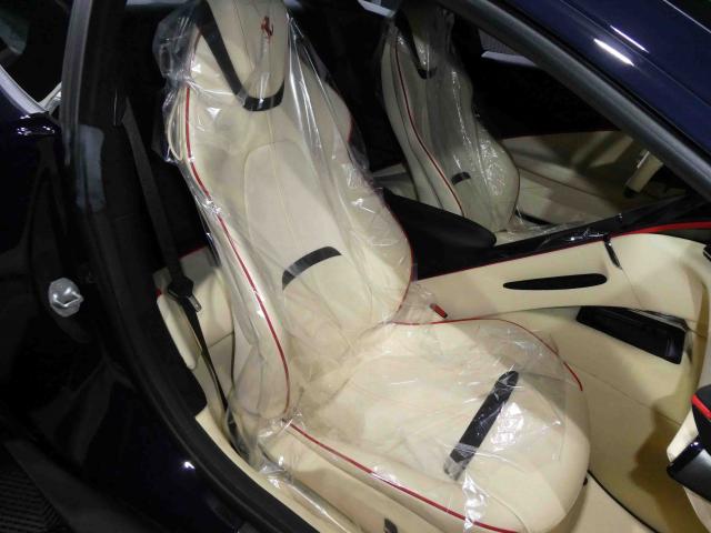 滋賀県中古車　フェラーリ ローマ ベースグレード